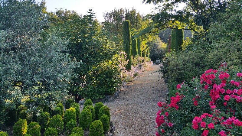 Au Pied Du Luberon Ferienhauser In Luberon Bonnieux Luberonweb