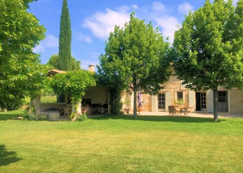 Location de Charme avec piscine en Luberon pour 8 personnes