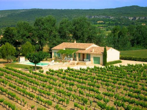 Location de charme avec piscine dans le Luberon